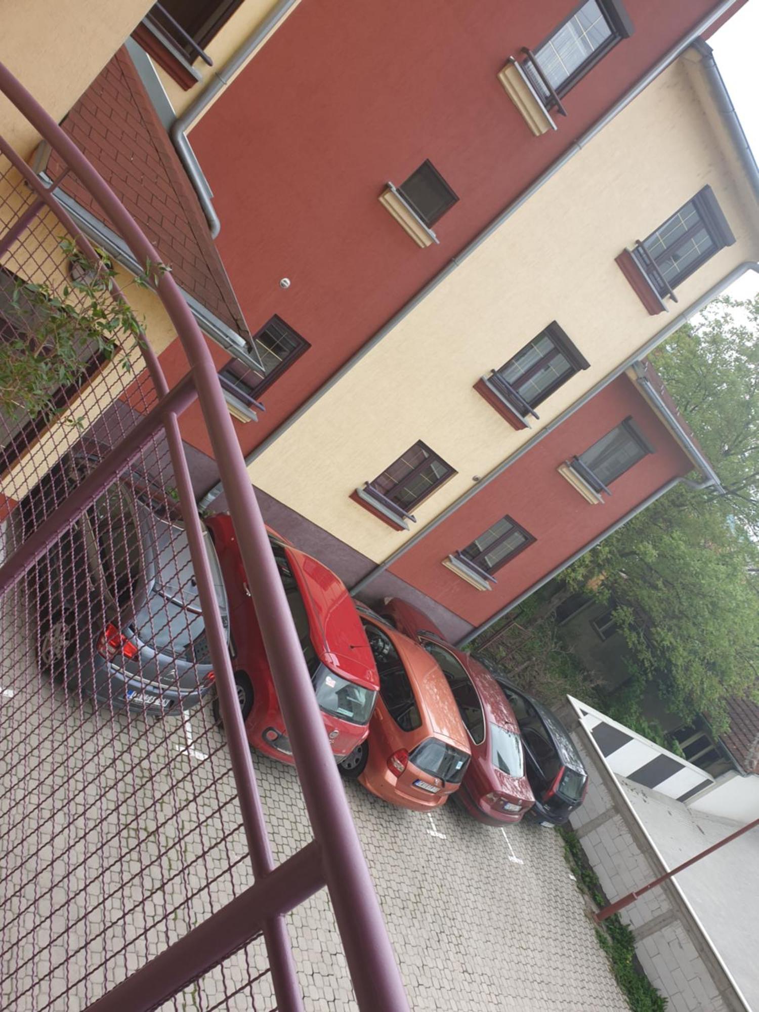 Lux Apartman Čačak מראה חיצוני תמונה