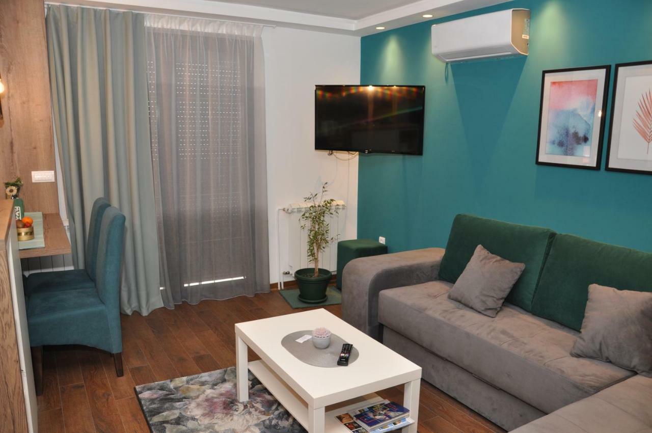 Lux Apartman Čačak מראה חיצוני תמונה