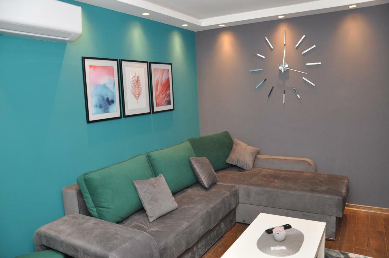 Lux Apartman Čačak מראה חיצוני תמונה