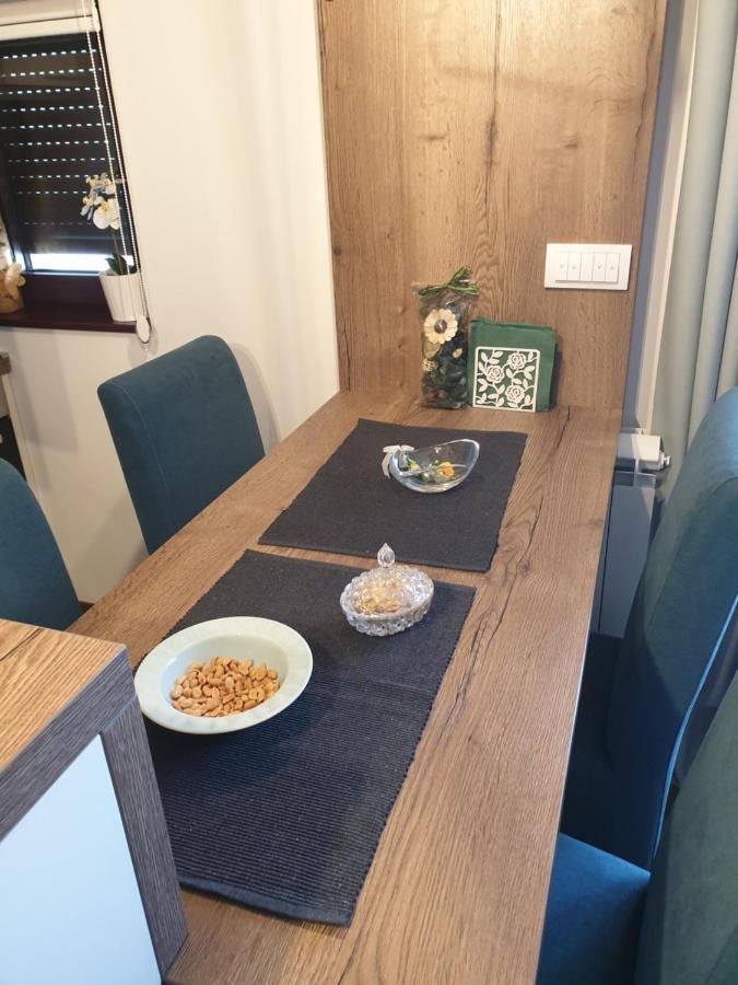 Lux Apartman Čačak מראה חיצוני תמונה